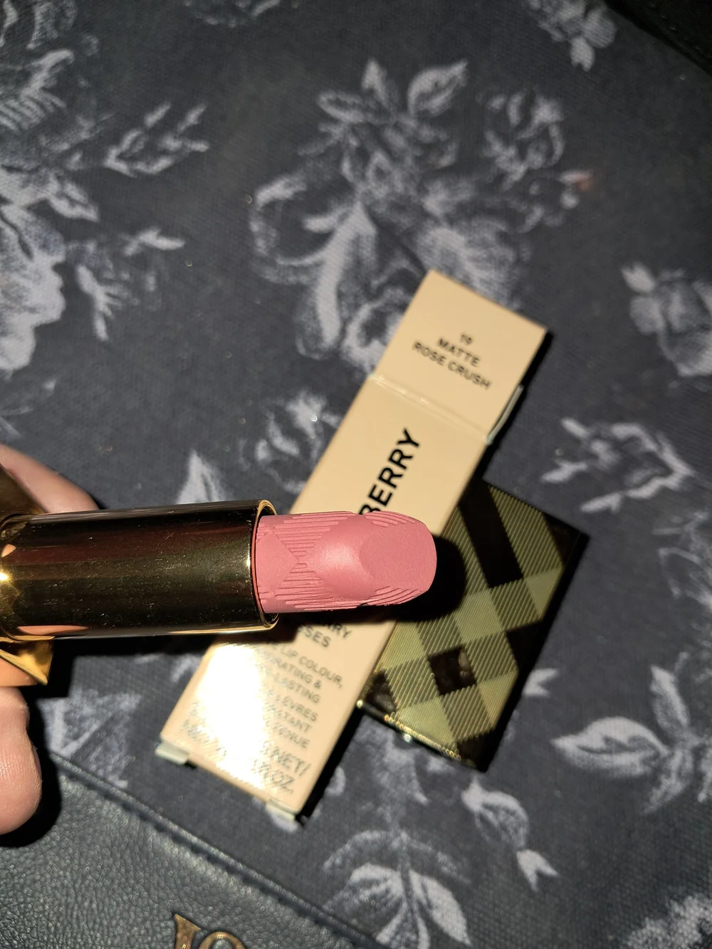 Burberry kisses matte